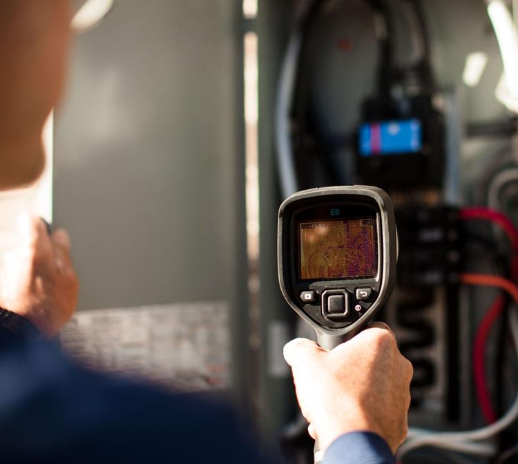 WIN Home Inspector with infrared camera for thorough inspections..