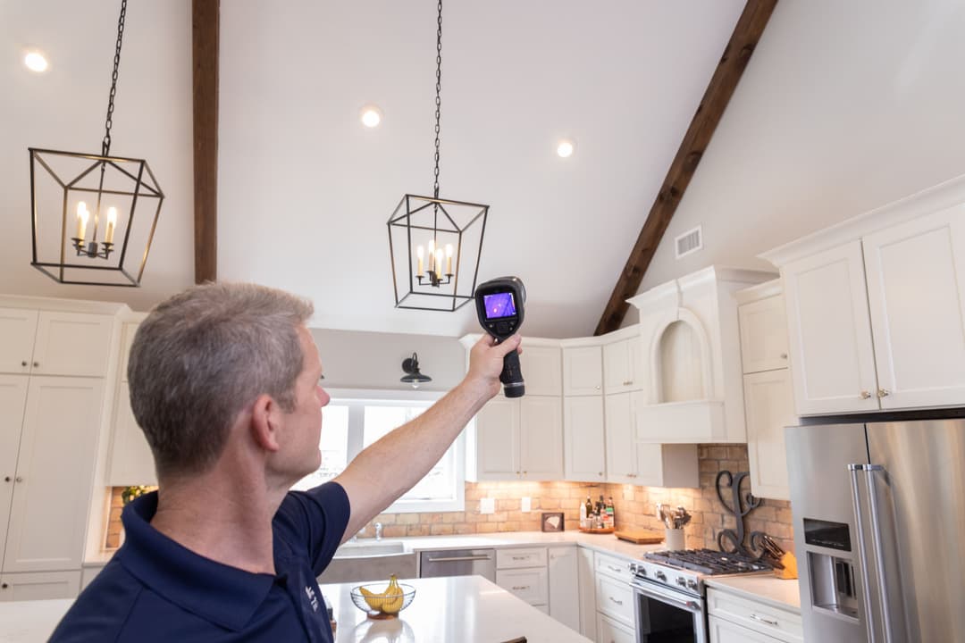 WIN Home Inspector doing an Infrared (IR) Scan