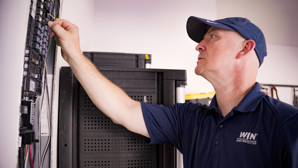 WIN Home Inspector checking electrical system